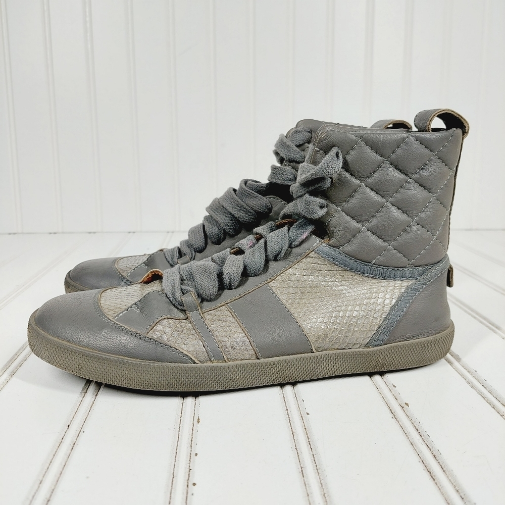 Chlo Gray Leather Lace Up Quilted High Top Casual Sneakers D849